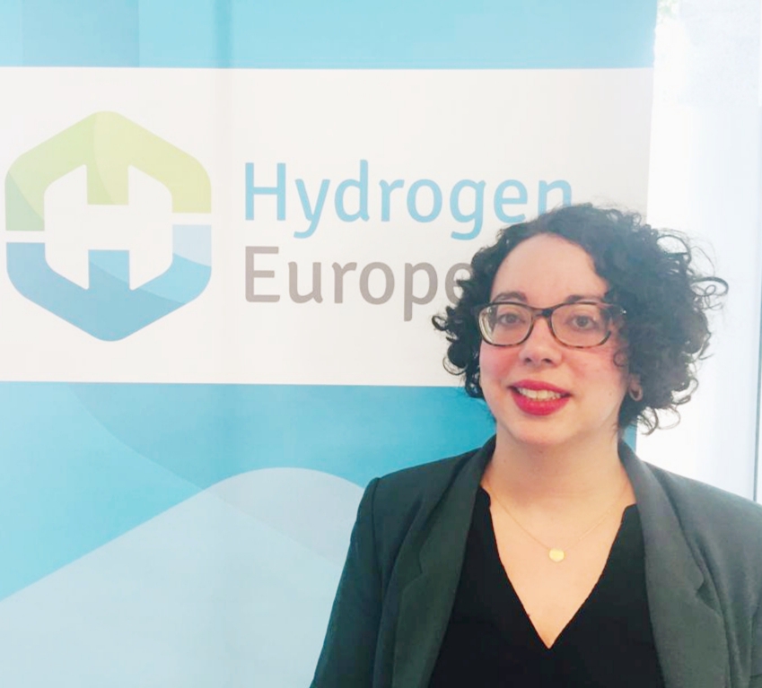 WiGH_network's tweet photo. "Together we are #stronger!"
Meet #wigh2 member @SabrineEU Skiker! She is Policy Manager at @H2Europe and Expert in EU policy in #hydrogen mobility with an holistic approach on the hydrogen ecosystem. Read more about her work on https://t.co/X2xkS07rNt https://t.co/c3Hhjj8aDx