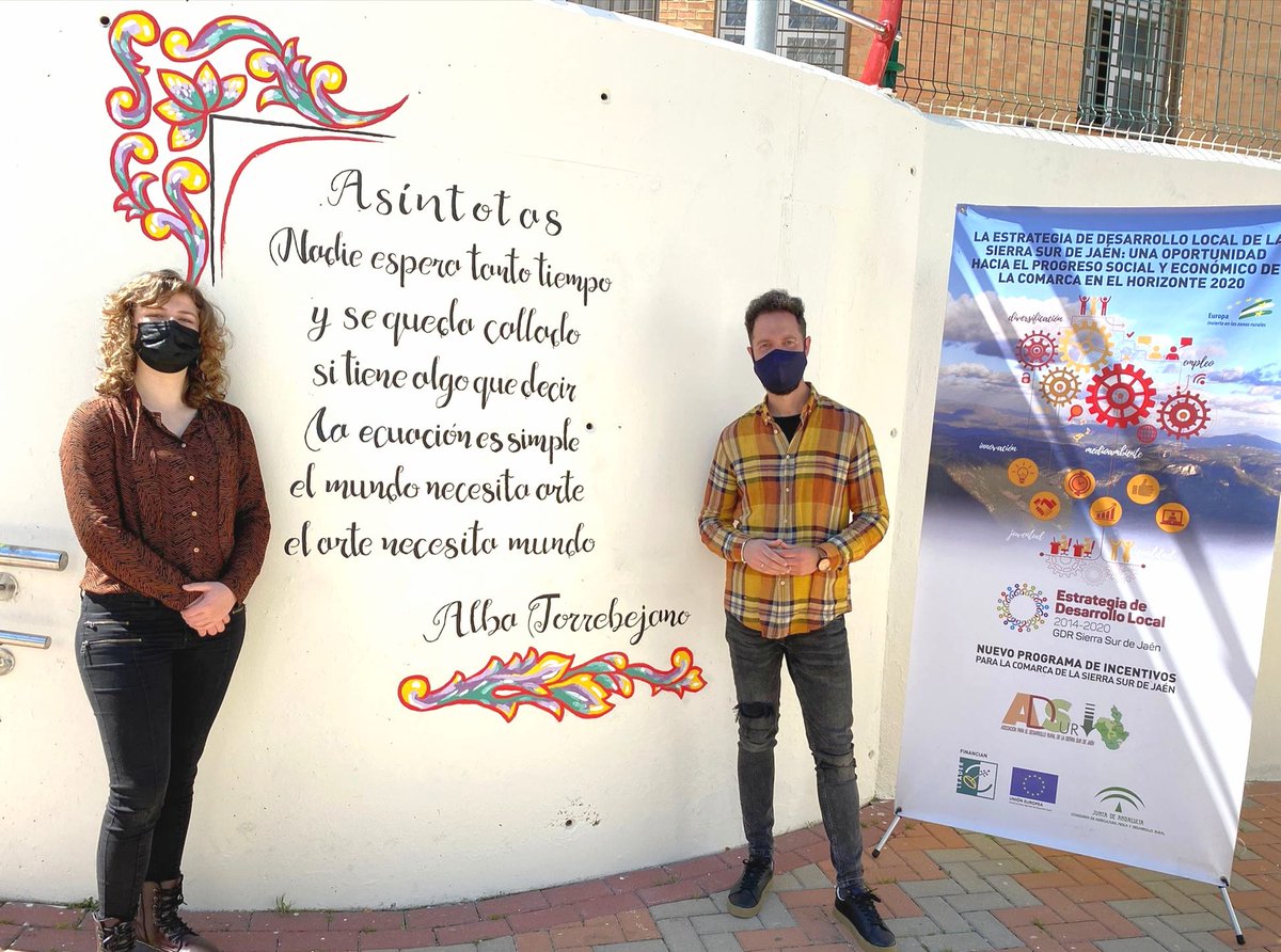 ADSierraSurJaen's tweet photo. 🎨Pintura Mural del proyecto comarcal Las poetas de la Sierra Sur en #torredelcampo con #AlbaTorrrebejano. Pintado por @israeserrano. 
👉Colabora @dipujaen y Ayto. de Torredelcampo.
#cultura #sierrasurjaen #poetas #pinturamural #poesiaenlacalle #mujerrural #Poetasrurales #adsur https://t.co/mzUsx8afLT