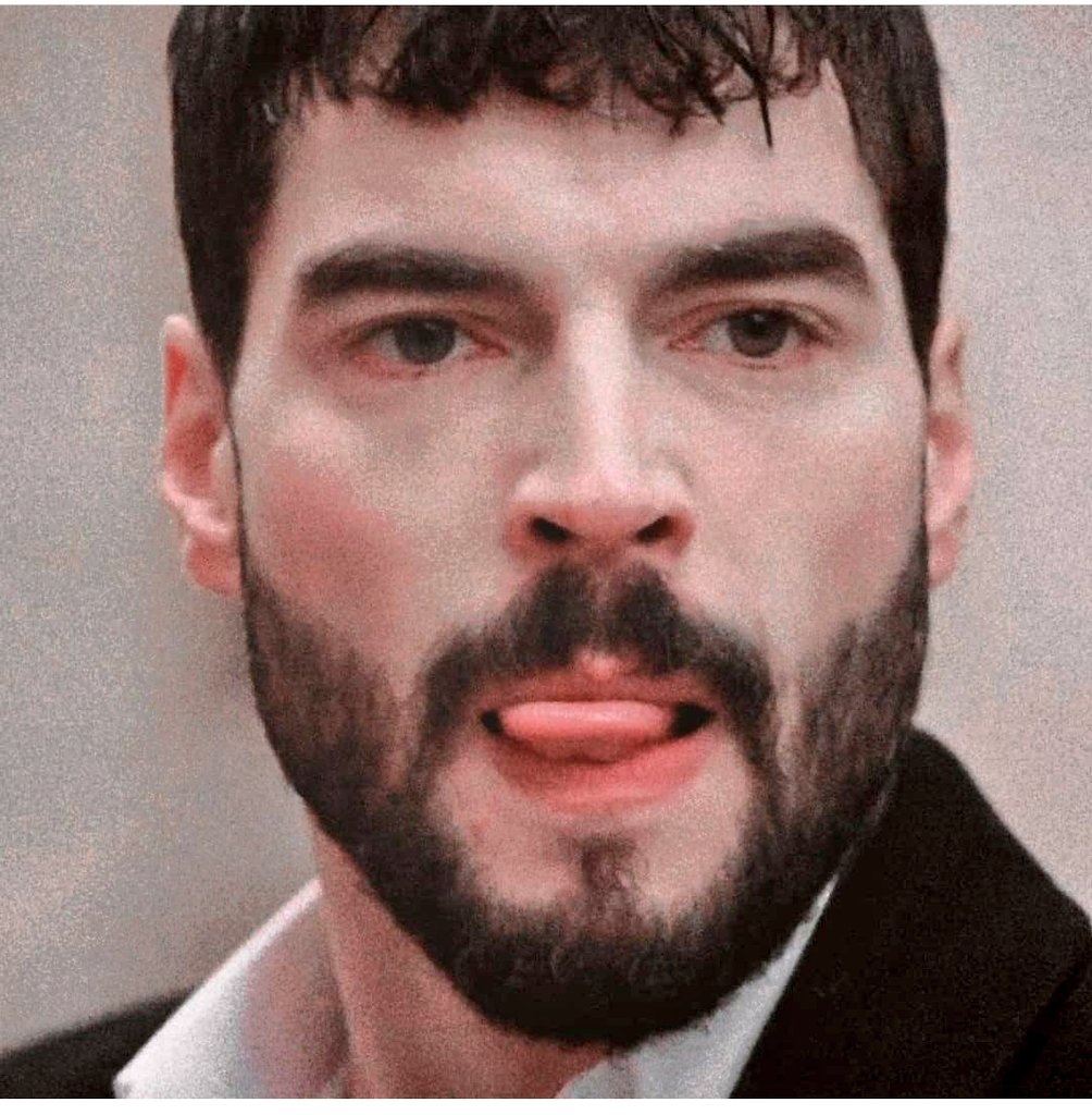 helaselim's tweet photo. Partnerlerin bı dil 👅 meselesi 💫 #ebruakin https://t.co/Th0UiM2Zgy