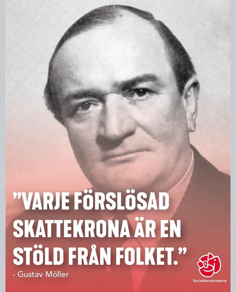 jimmieakesson's tweet photo. Socialdemokraterna – världsmästare i att slösa bort arbetande människors skattepengar. 

Igår drev Stefan Löfvens regering aktivt igenom ett beslut om att lova bort över hundra miljarder av svenska skattebetalares pengar till EU. https://t.co/jzBHF6hfup