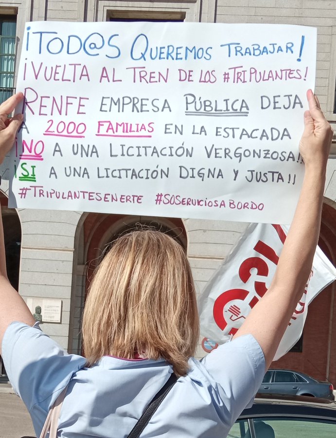 MartaUceda1's tweet photo. #cafecalviño 
@afectadosxrenfe 
#tripulantesenerte 
Señora vicepresidenta segunda acuérdese de 2000 tripulantes de trenes de RENFE que están ustedes dejando muy atrás con un erte infinito y sin garantía laboral. https://t.co/nA5BzB50GQ