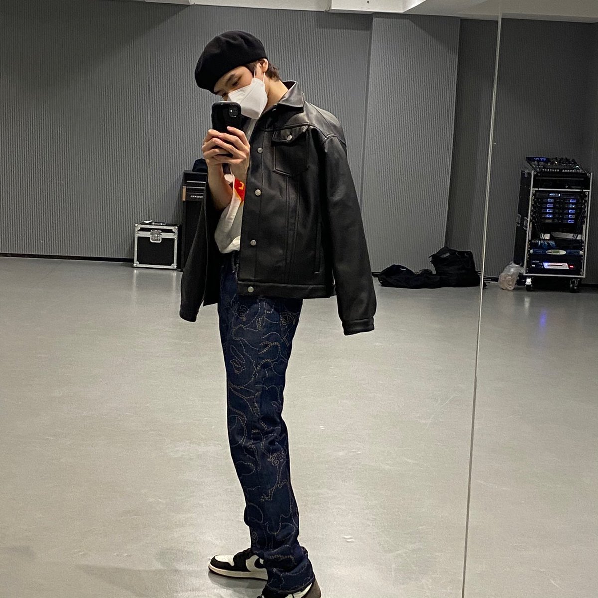 (*Ü*)ノkh👀 tweet media