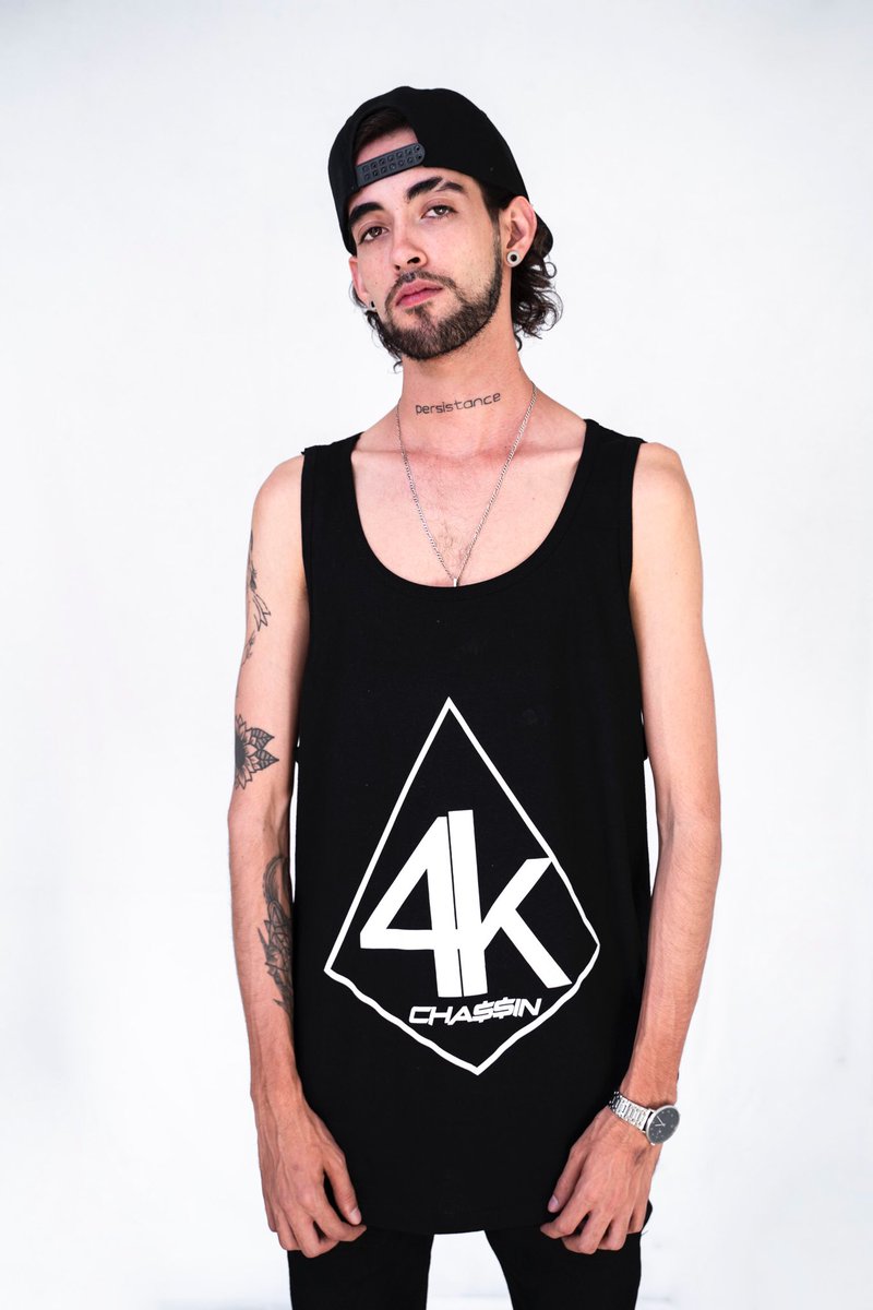 Fourthousand17's tweet photo. Playera de resaque negra 
Disponible en blanco 
TALLAS: M - G - Xl

#clothing #black #white #4k #style #free https://t.co/yiokg0idBq