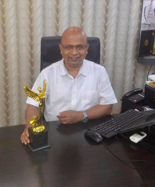 PatraRetail's tweet photo. Team Patra Electronics has done it again!!
We have been awarded by Daikin India for Outstanding Sales in Regional Retail category. 
Heartiest Congratulations to the entire team of Patra Electronics on this achievement.
#PatraElectronics #HighestACSeller #SummerSale #BestService https://t.co/951gbuOvyO