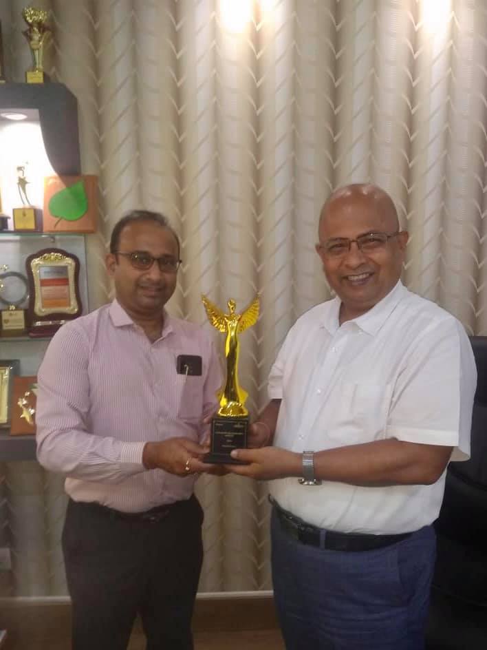 PatraRetail's tweet photo. Team Patra Electronics has done it again!!
We have been awarded by Daikin India for Outstanding Sales in Regional Retail category. 
Heartiest Congratulations to the entire team of Patra Electronics on this achievement.
#PatraElectronics #HighestACSeller #SummerSale #BestService https://t.co/951gbuOvyO
