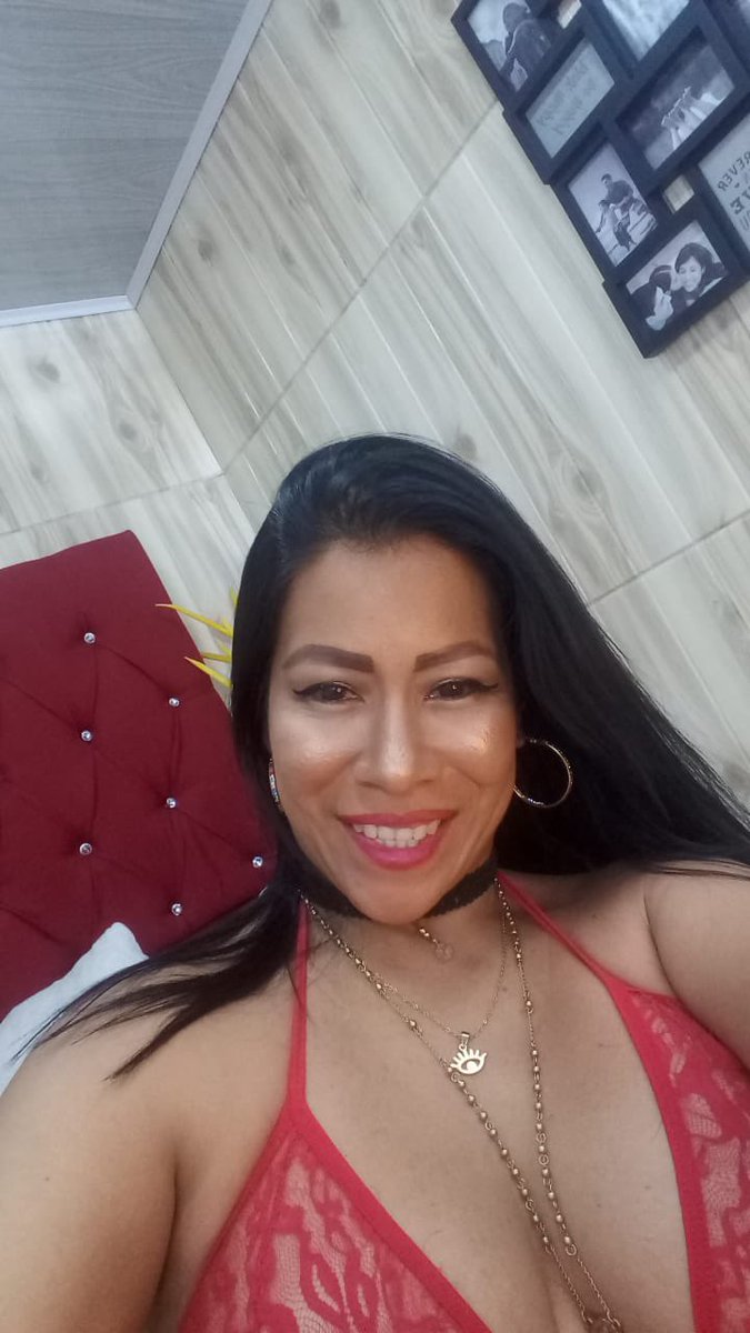 AlixLong18's tweet photo. Linda noche mis amores 😍✨ https://t.co/Rfz6jM1x48