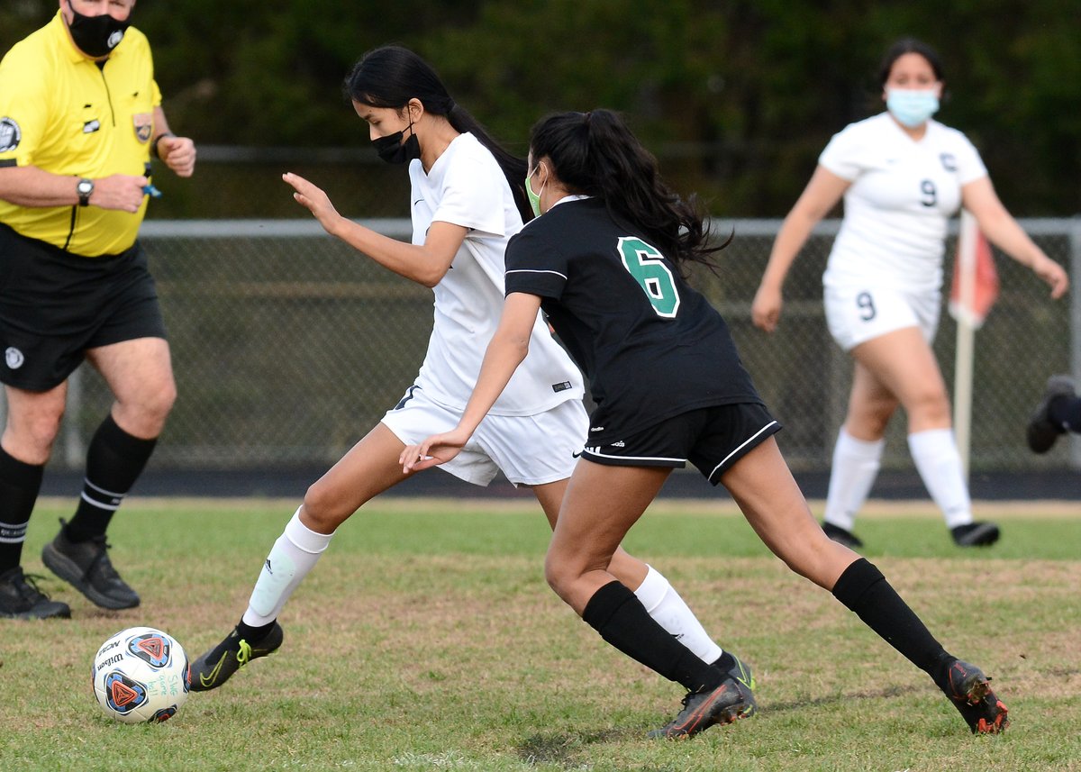 HPEmichael's tweet photo. Cowgirls race past Bison | HPE https://t.co/IOgHoDpreH https://t.co/dyXJ4SvM0f