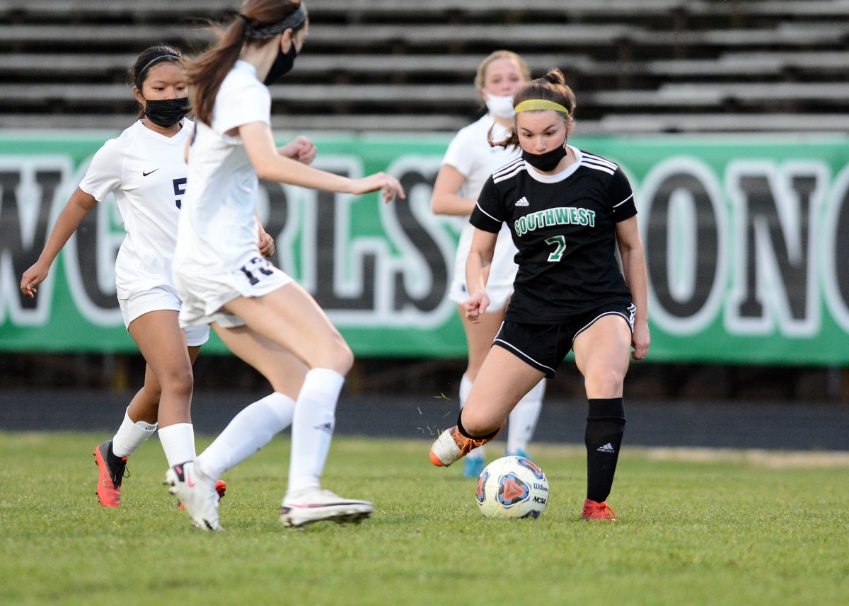 HPEmichael's tweet photo. Cowgirls race past Bison | HPE https://t.co/IOgHoDpreH https://t.co/dyXJ4SvM0f
