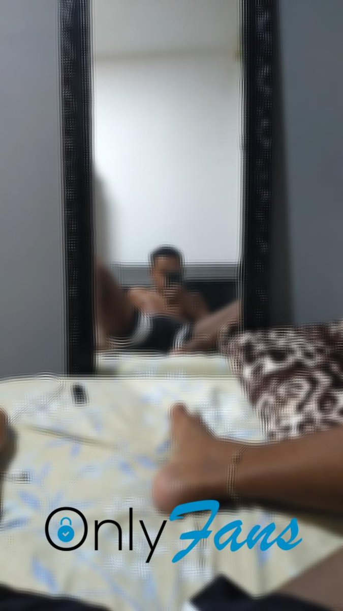 mavambo021's tweet photo. Insônia.... https://t.co/ehPlZkvl4I