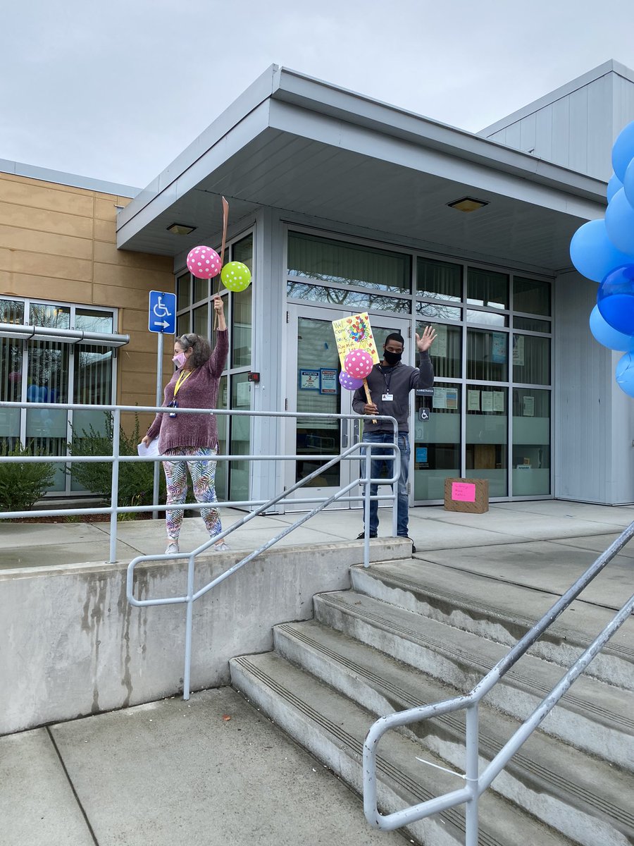 carlsontweets's tweet photo. It is the most amazing feeling to welcome some of our kindergarten and first grade students on campus! We look forward to welcoming more students back over the next few weeks! @SunnyvaleSD @Sturmtweets https://t.co/zyYy0ABK1x