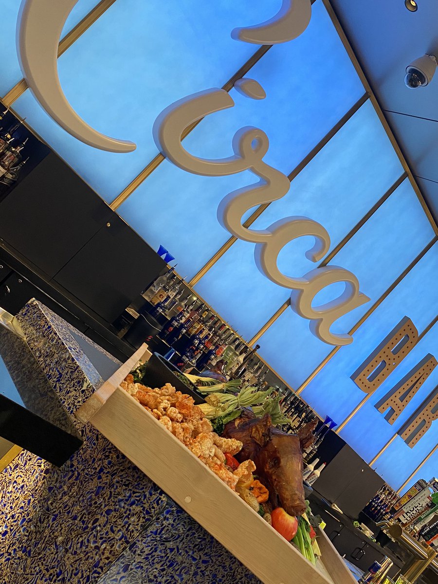 KaraRutkin's tweet image. Friendly reminder that #ProjectBBQ at @CircaLasVegas will serve you a whole roasted pig like it’s bottle service at a #Vegas club. That is all.