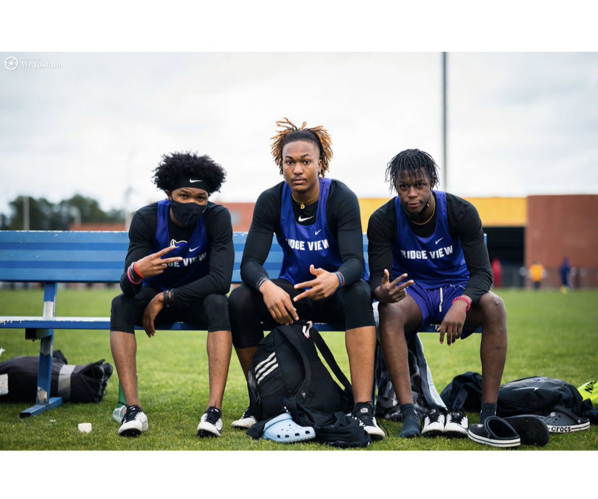 davioneverettt's tweet photo. 👁👁😈 @MrRoss_RVHS @DrFoxworth @YerrickStoneman @RVDistance @RidgeViewHoops @jaylon_jeter @DeonteJenkins1 @RidgeViewBTrack @wteure https://t.co/tL15c9uHby
