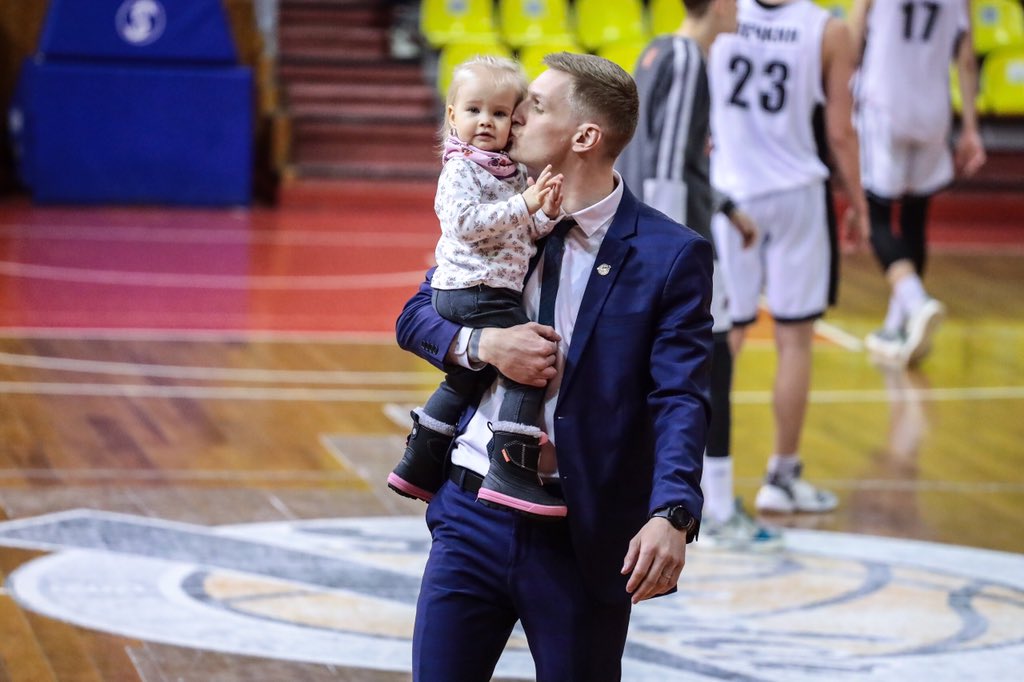 AvtodorSaratov's tweet photo. Главная причина вдохновения.
❤️🐣
The one who inspires you. So sweeeeety 😍
#bcavtodor #family https://t.co/Il5GuRh5hQ