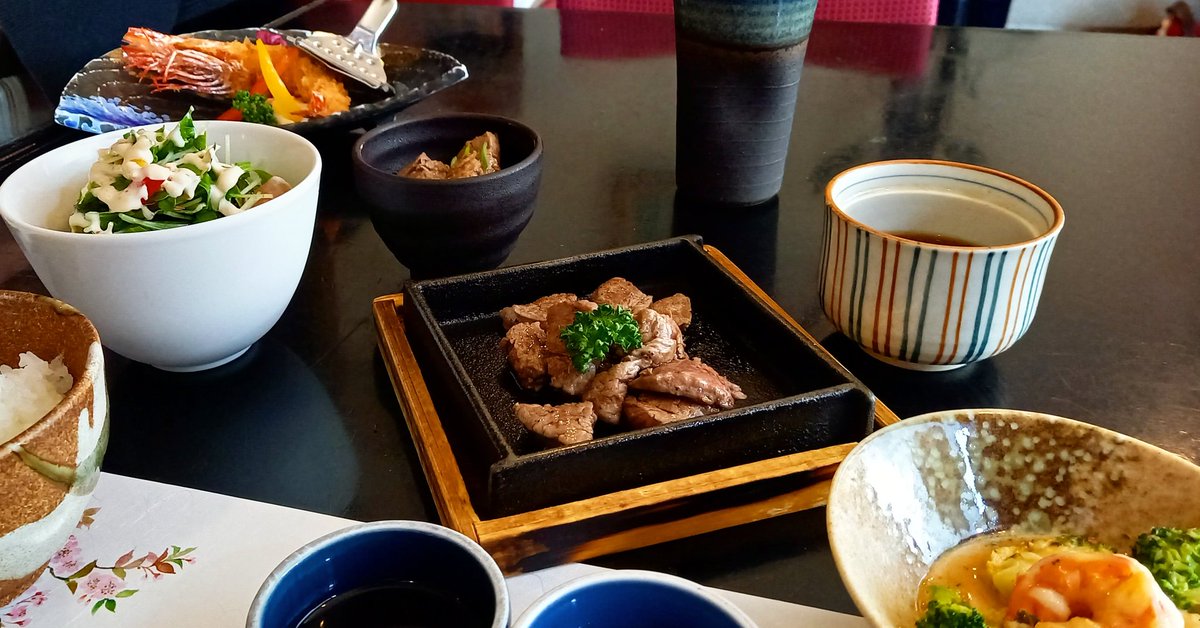 matsus1016's tweet photo. 酔牛亭ランチ　@酔牛亭(徳山)
・海老とブロッコリーのペペロンチーノ
・生ハムと香味野菜のサラダ
・真鴨のガーリックソテー https://t.co/Zlu5mThSnB