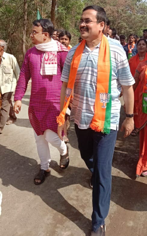 BjpKundu's tweet photo. জোর কদমে প্রচার চলছে বোলপুর বিধানসভা কেন্দ্রে আজ প্রচারে উপস্থিত ছিলেন বীরভূম যুব মোর্চার জেলা সহ-সভাপতি সৌরভ (নীল) মজুমদার https://t.co/qJqL1xtBJf