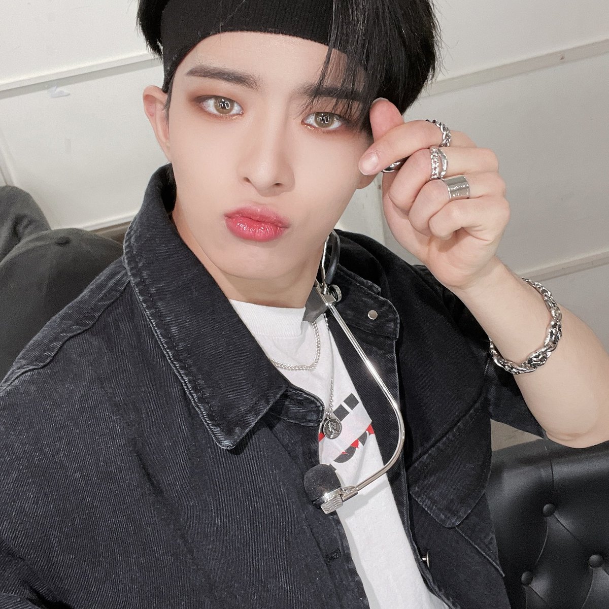 NewWorld_VICTON's tweet photo. [#수빈] 오늘 하루도 (숩이팅🤣)이
아니라 화이팅입니다아아☺️💙💛 https://t.co/0yRjSjmp5G