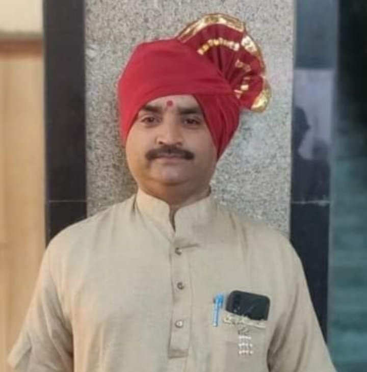 Shubham_baraee's tweet photo. जन्म दिवसाच्या हार्दिक शुभेच्छा 💐💐 @mahendraraichu1 जी https://t.co/PO65n3GNhZ