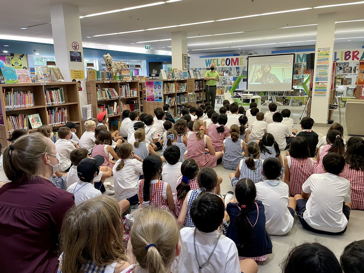 JSMurg's tweet photo. @KarlNova wowed our KS2 children in the @PatanaLibrary at lunchtime yesterday with his highly engaging rap poetry. 👍🏼😀 All part of our Library feature week series - this time focusing on poetry. We go again today as well ... 😀 @BangkokPatana https://t.co/TDRyLSBgjG