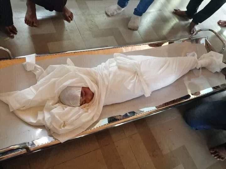 KathIris20's tweet photo. Funeral Secretly Held for 7-year old girl killed by Military since the military attackers tried to steal the dead body of little girl whom was mercilessly shot by them.

#WhatsHappeningInMyanmar
#Mar25Coup
#InternetShutdown

@USEmbassyBurma @UN_HRC @UNinMyanmar @TostevinM https://t.co/yPPmsA0vld