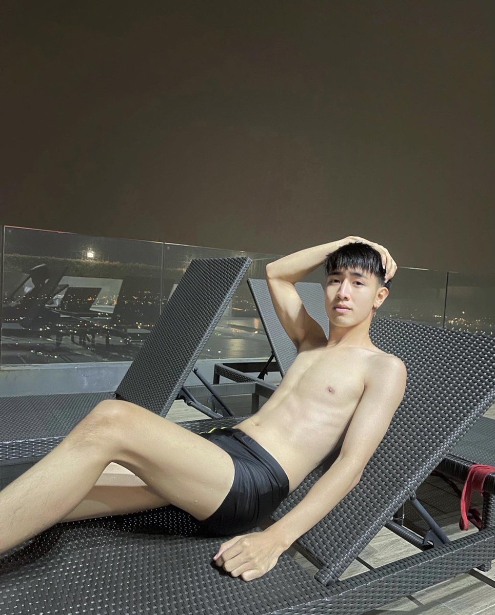Donutkub2538's tweet photo. I like swimming because it is calm. 💕🤍 

IG:donutkub59 https://t.co/re6pnwTJmp