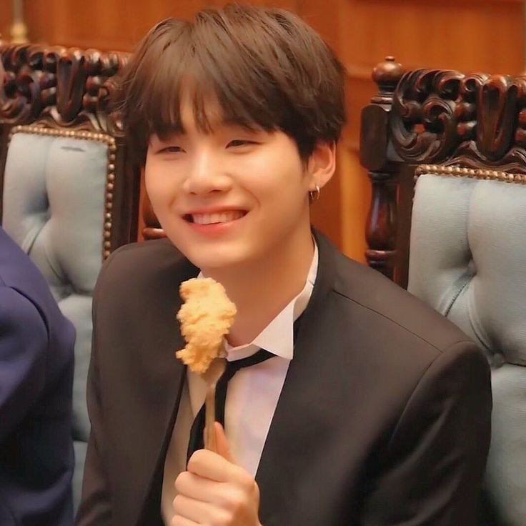 bangtansmilebot tweet picture