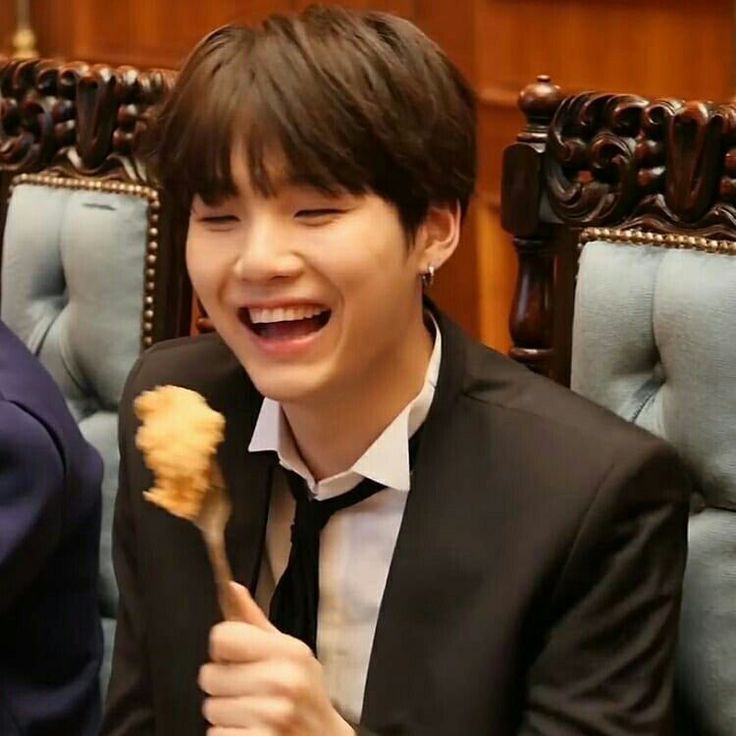 bangtansmilebot tweet picture