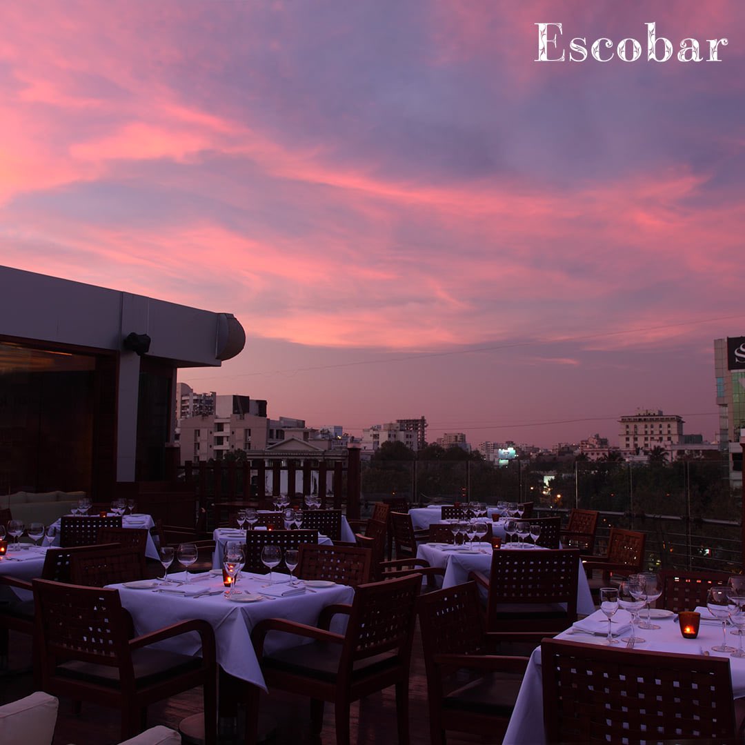 EscobarMumbai's tweet photo. Enjoy the little things like sunsets, sumptuous food, and the city's beautiful view only at Escobar.💯 https://t.co/K2eJphxbZH
