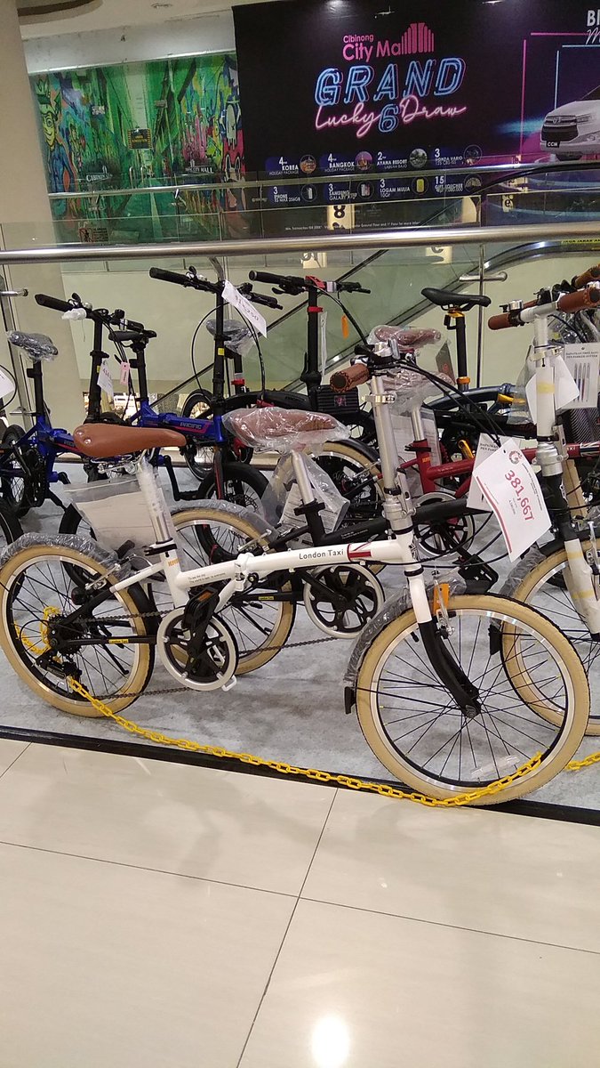sy_____liama's tweet photo. Guys bisa bantu aku ga please share juga gpp, aku lagi pusing buat target sepeda ππ senggaknya satu bisa ke jual saja. :') makasih yah teman-teman.
#jualsepeda #sepeda #Sepedabogor #jualjabodetabek #londontaxi #elementpolice #jualsepedalondontaxi #jualsepedamtb https://t.co/Oz54gh4OLY