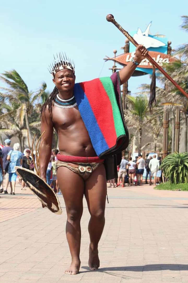 <a href="/thandomahlangu_/">#WeNeedAmaNdebeleOnTV</a> Aluta Continua leadership ✊🏽. #NdebeleTwitter #clicks #BouldersMall