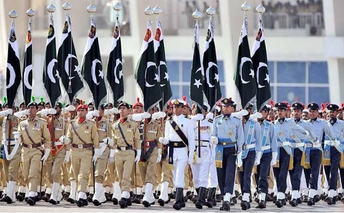JahanZaibb_'s tweet photo. Attitude 🔥, Discipline,🔥
You can't even Beat them in Class.🔥❤️ #PakistanDayParade https://t.co/1o8TXSbLkD