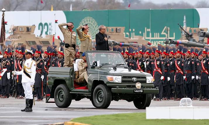 JahanZaibb_'s tweet photo. Attitude 🔥, Discipline,🔥
You can't even Beat them in Class.🔥❤️ #PakistanDayParade https://t.co/1o8TXSbLkD