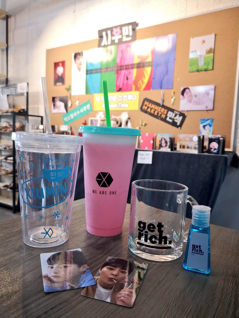 _xiusoo's tweet photo. may kahalili na ang @cuptiful exo cold cup ko! thank you for this cute xiumin cold cup and get rich mug @bouncingbaoziph @ElsaSquadPh_99! 💕

paano ba ako magiging rich eh ang gastos ko sayo papi xiu 😔 https://t.co/iMU0D2hJoF