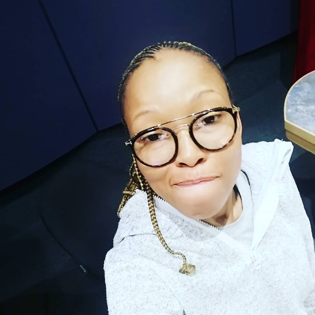 Twasagirl's tweet photo. Hopola, ho ba babang ke payday today💃🏽😎. Ebile ke #ConsumerRightsMonth...jwale, budget, save, mme o patale dikoloto tsa hao ka nako. Naa o patala ka nako, retweet if you do, like if you sometimes have problems. #BeCreditSmart https://t.co/ErIQ0v6gul