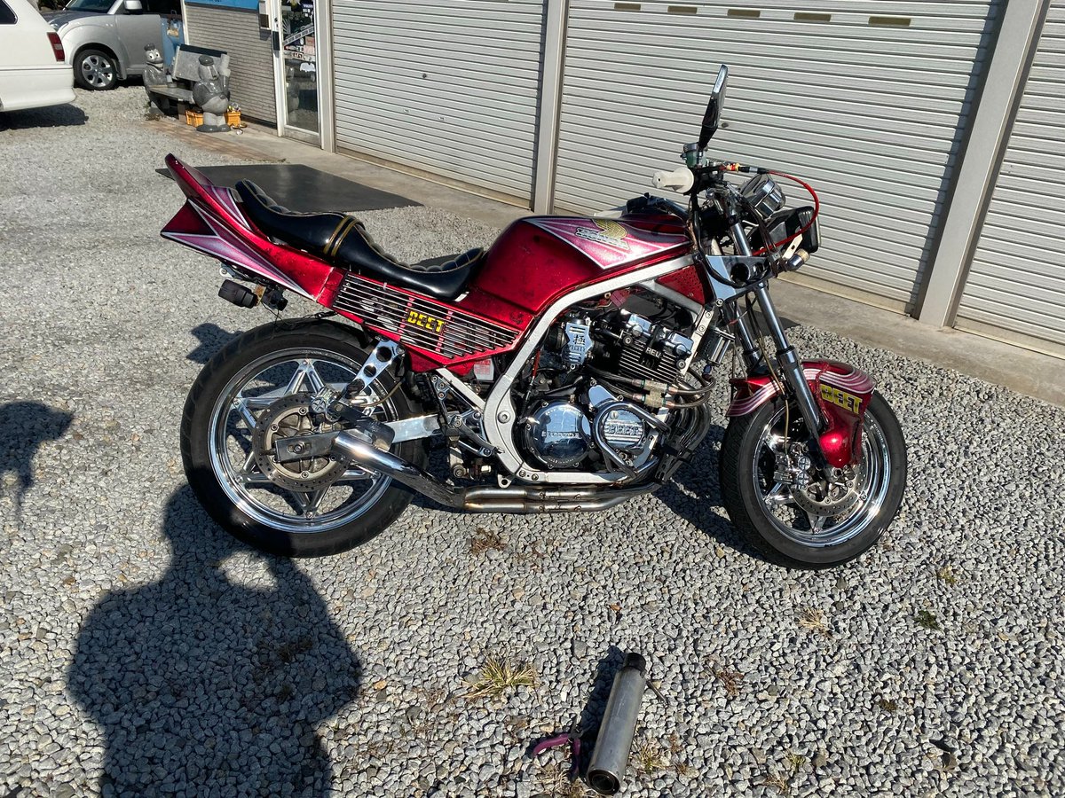 QoZyvxcv2phJ0L8's tweet photo. #iQドレスアップ #CBR400F https://t.co/WE9qftpZzN