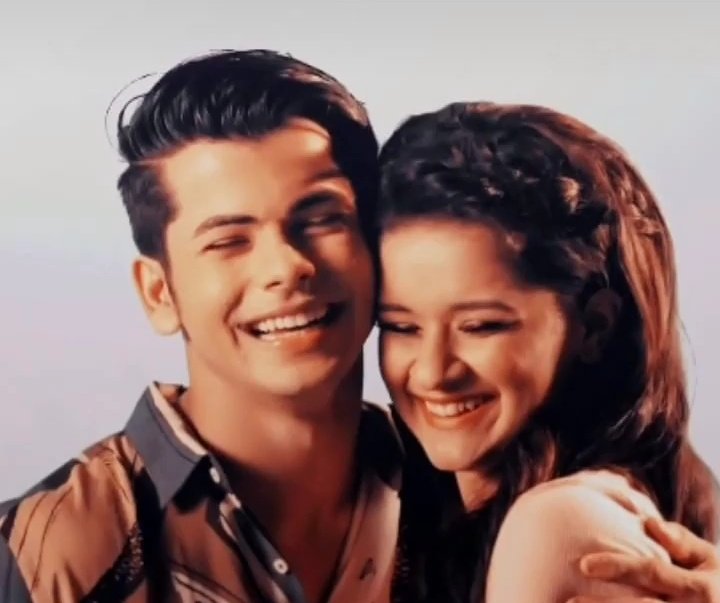sidneetxalways's tweet photo. Plz dedo koi mv #WeWantSidneetMV https://t.co/x6RTPmFvTF