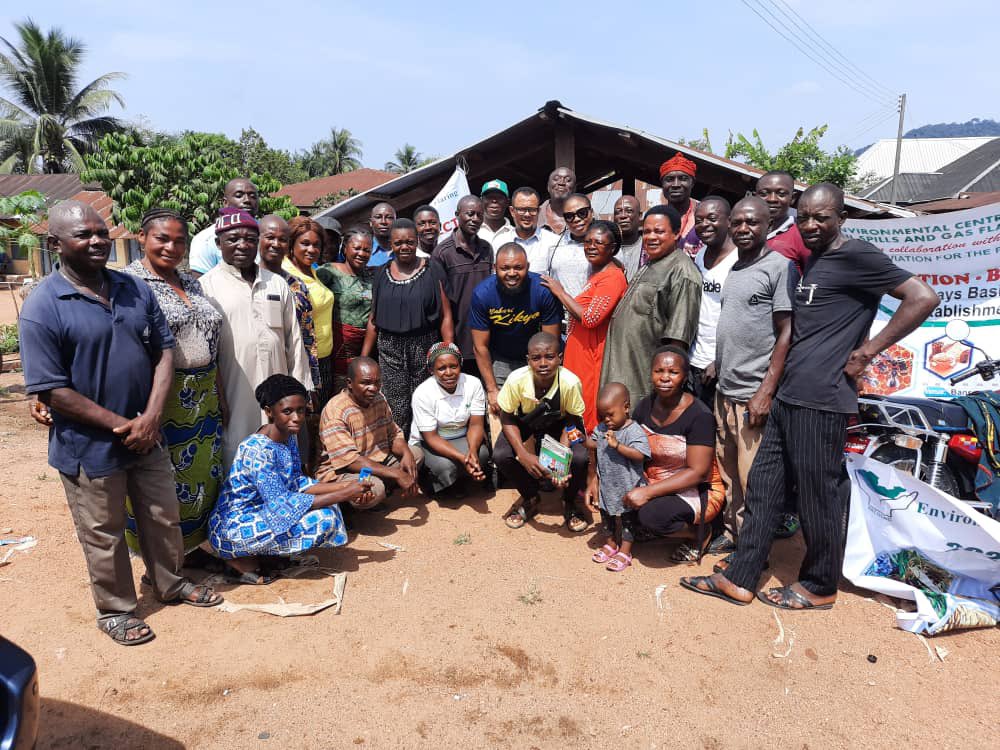 NACGOND's tweet photo. Encomium from the Community head to NACGOND. We had a bountiful harvest from our pilot Bee farm project today. Excitement all over the Community for a wonderful outcome, we look forward for better opportunities. @WitEwout @NLinNigeria @SDNNigerDelta @CEHRD https://t.co/vMhR2mSl4f