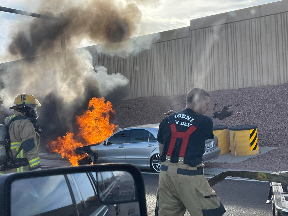 FirefighterCha1's tweet photo. Phoenix fire putting in work
#BlackOutBTS
#Match2021 https://t.co/TsLeCBL9rL