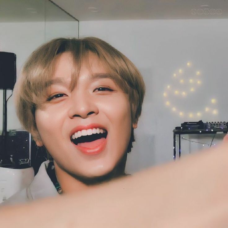 imchikayaaa's tweet photo. Mood booster bgtt #HAECHAN beneran deh dia ini ☀️ yg cerah, bawaan nya slalu ceria, dimana ada Haechan pasti rame😆😁😄
Kang bacot, Kang Ngajak gelut, Kang Jail, banyak tingkah bgt pknya
Lee Haechan my adorable my precious ☀️💚 
#HAECHAN #NCT해찬 #HaechanShinesBrightly https://t.co/QsoaHJQl8u