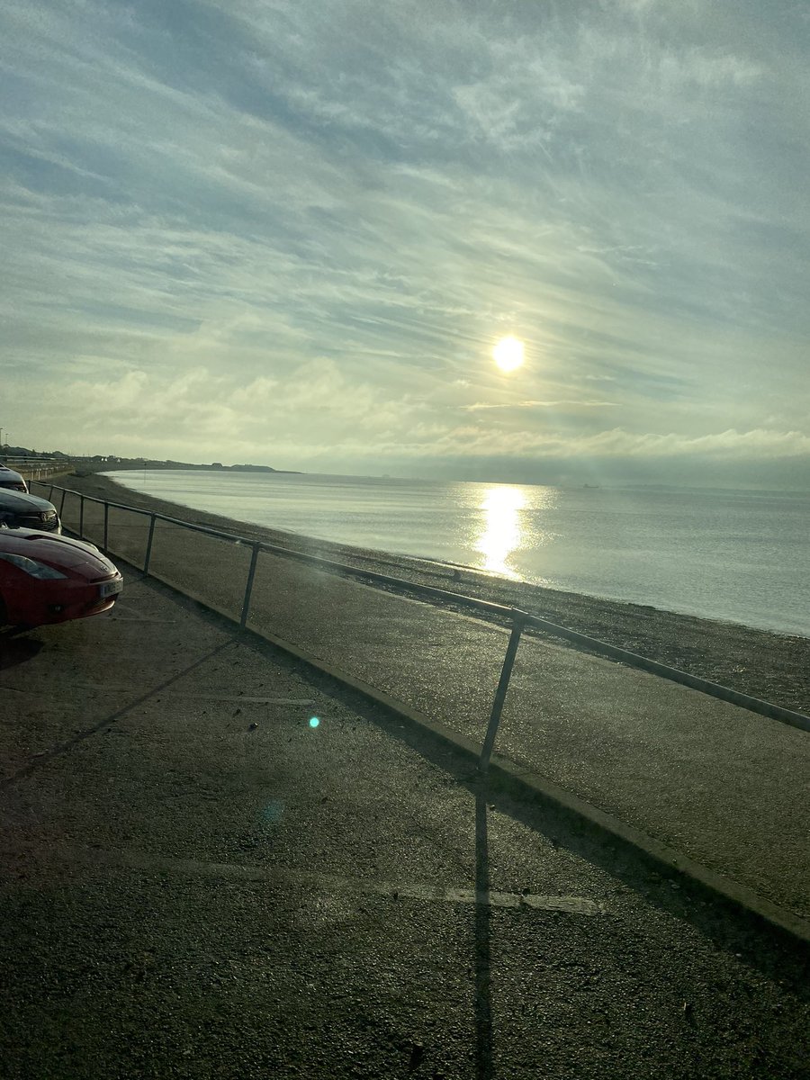 Morning 👋. Here we are. Another chance to enjoy this wonderful planet &amp; #GosVegas is shimmering. A perfect morning for a run. Hoping you all have a good day. <a href="/UKRunChat/">UKRunChat</a> <a href="/DiscoverGosport/">Discover Gosport</a> <a href="/InvestinGosport/">Invest_in_Gosport</a>
