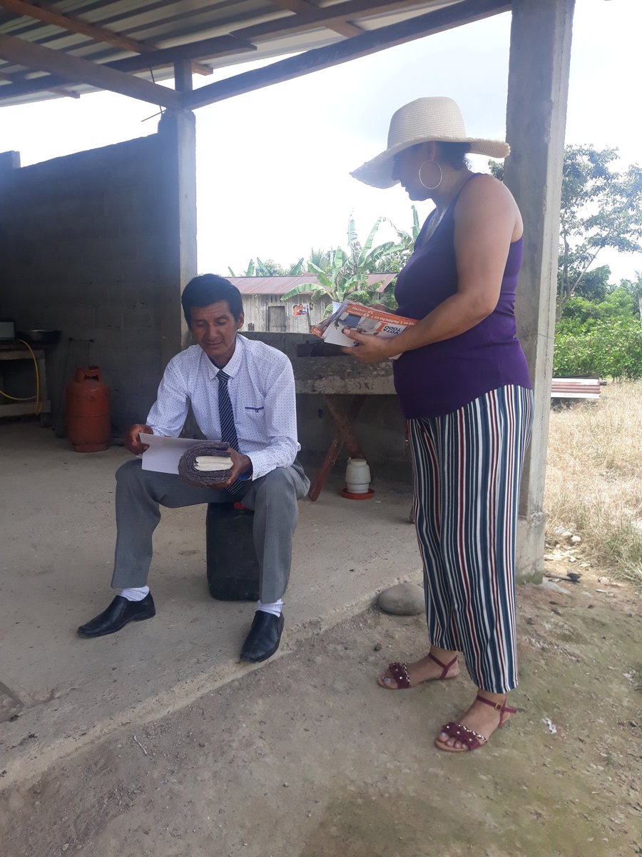 JannerMartin's tweet photo. C. Democrático San Lorenzo tuvo visitando la comunidad de Labores agrícolas, donde llegamos con la socialización de las propuestas de nuestros candidatos @ecuarauz  y @rabascallcarlos  juntos venceremos este 11 de abril @enriquemenoscal @marcossuquitana @MashiRafael Todo Todito1 https://t.co/xCO9mDOzzX