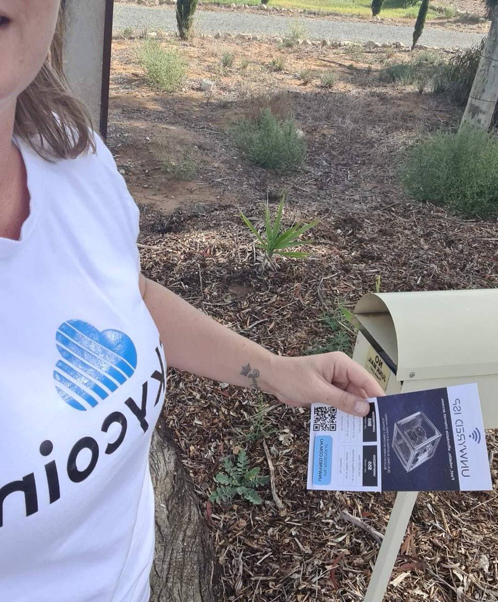 UnwyredISP's tweet photo. Out and about today dropping flyers in #murraybridge South Australia. 

Sometimes good old fashioned marketing is the best way.

We aim to bring a more affordable internet to rural areas. 

#unwyredisp #deweb #skycoin #skyfleet #ISP

@PeriStrathearn @MV_Standard @SkycoinProject https://t.co/QrGvqMxOGz