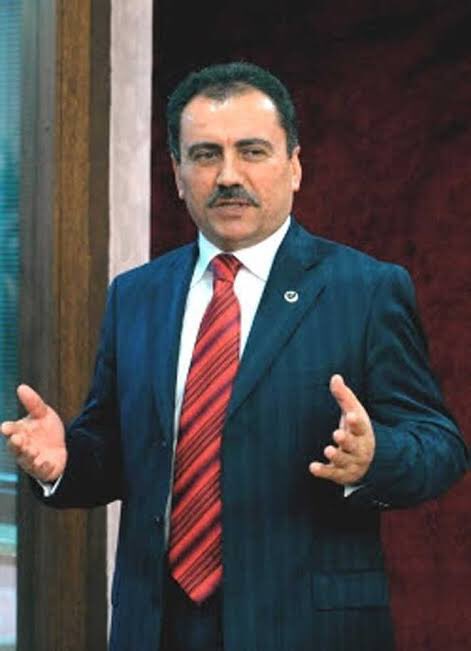 Ne mümkün unutmak 
Rahmetle,  Koca Reis 

#MuhsinYazıcıoglu