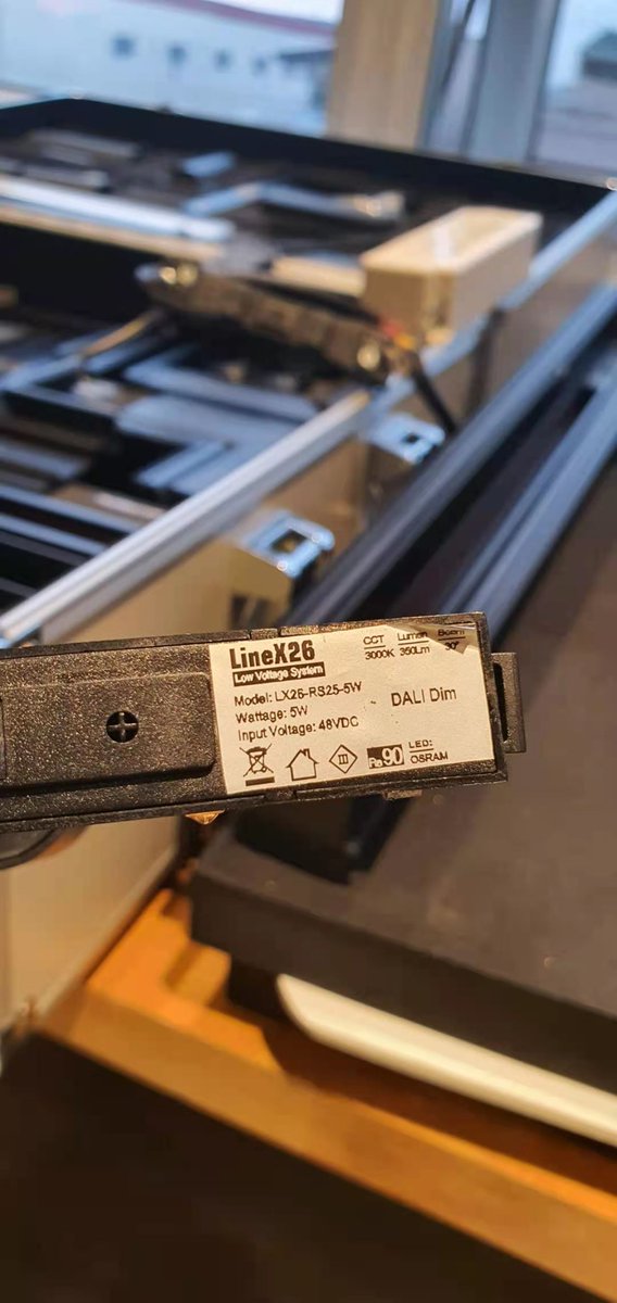 #Magnetic #track #lights are appreciated in more and more lighting environment today. Simple installation and fashion. #Ltech provides #DALI and #0-10V solutions for that.
Any request welcome to contact for solutions.
Mail: 016@ltechonline.com