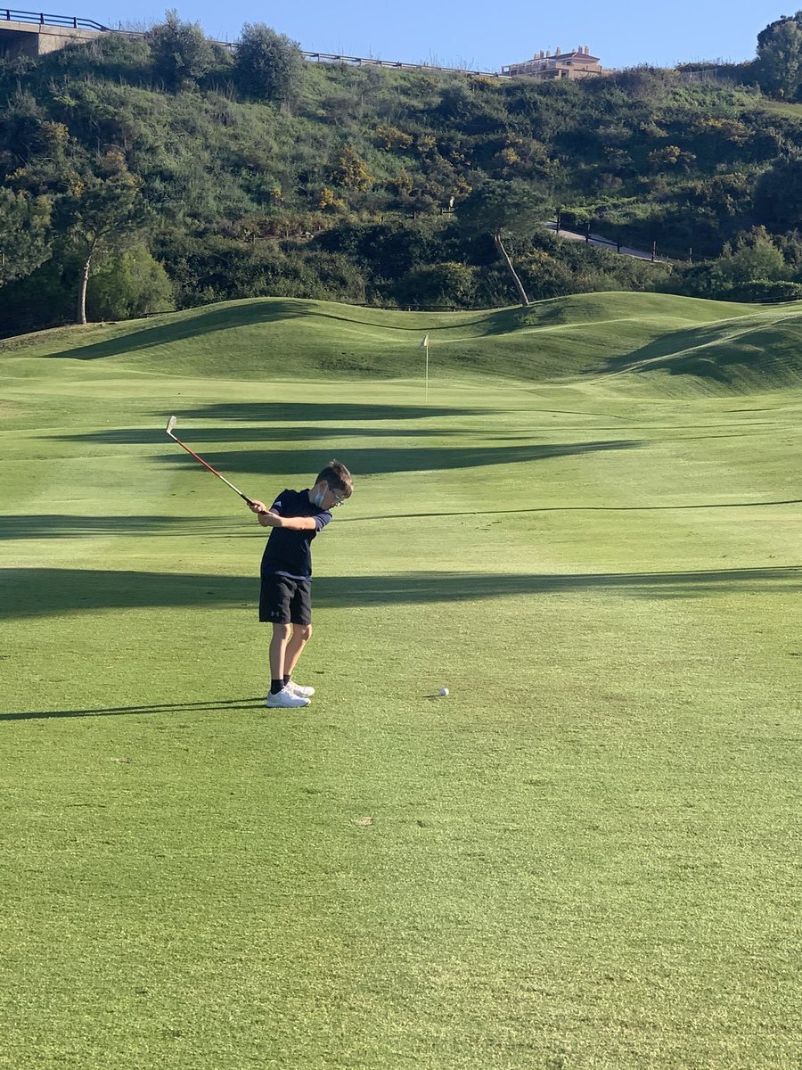 kopite000's tweet photo. My son aged 9 getting the golf big great swing ⛳️ https://t.co/5TnIlHiPHe