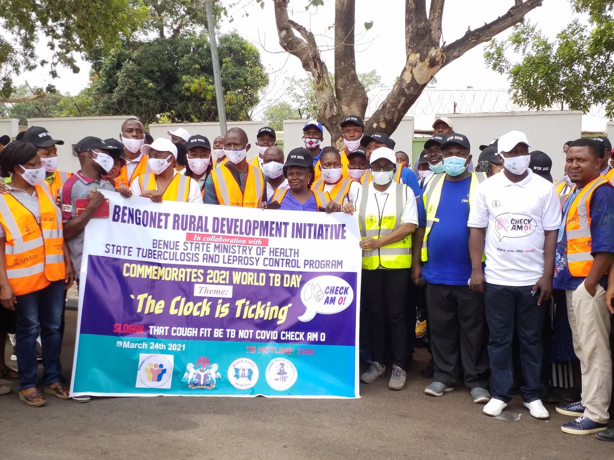 BengonetDev's tweet photo. @BengonetDev at the flag off of World TB Day 2021 &amp; motorcade parade in Makurdi by Breakthrough Action Nigeria (BA-N) @APINNigeria, @WHONigeria &amp; Benue State Ministry of Health. 

Flag off was by wife of the Dep. Gov., Justice Mary Abounu, who represented the State First Lady. https://t.co/opw0Q7GOuT