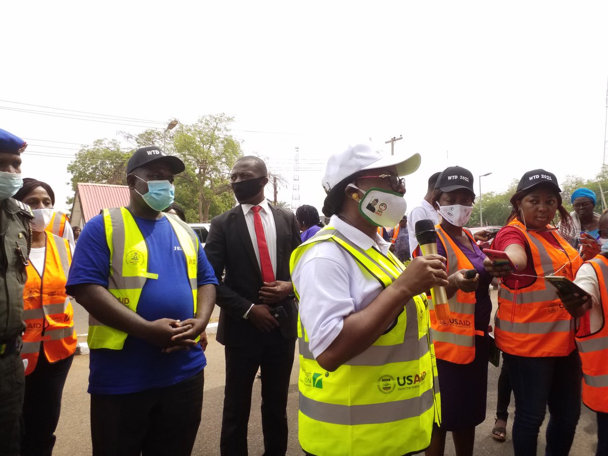 BengonetDev's tweet photo. @BengonetDev at the flag off of World TB Day 2021 &amp; motorcade parade in Makurdi by Breakthrough Action Nigeria (BA-N) @APINNigeria, @WHONigeria &amp; Benue State Ministry of Health. 

Flag off was by wife of the Dep. Gov., Justice Mary Abounu, who represented the State First Lady. https://t.co/opw0Q7GOuT