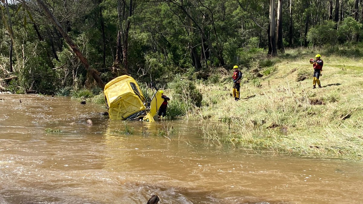 FireRescueVic's tweet photo. Yesterday FRV Swift Water Rescue firefighters responded to a car trapped in floodwaters at #Nethercote NSW. Thankfully the occupants of the car had already evacuated.

#WeWorkAsOne #NSWfloods https://t.co/xiiHshU8Rv