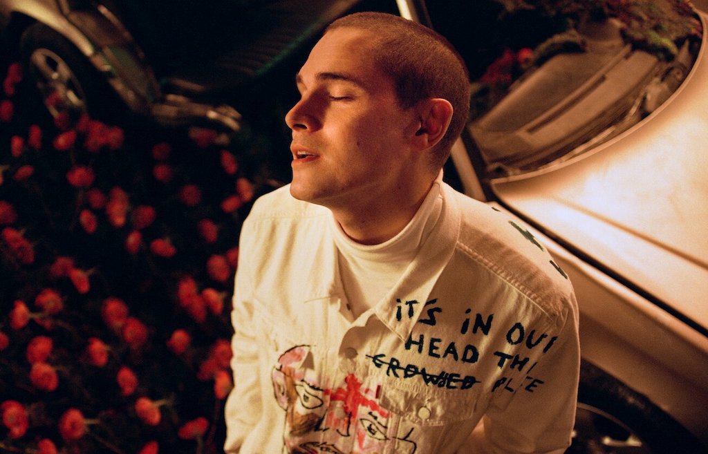 RollingStoneFra's tweet photo. Victor Solf : un premier album en chemin, nouvel extrait à l’écoute #HowDidWe : https://t.co/b1zkWRREPF https://t.co/zdDfhCMZ2u
