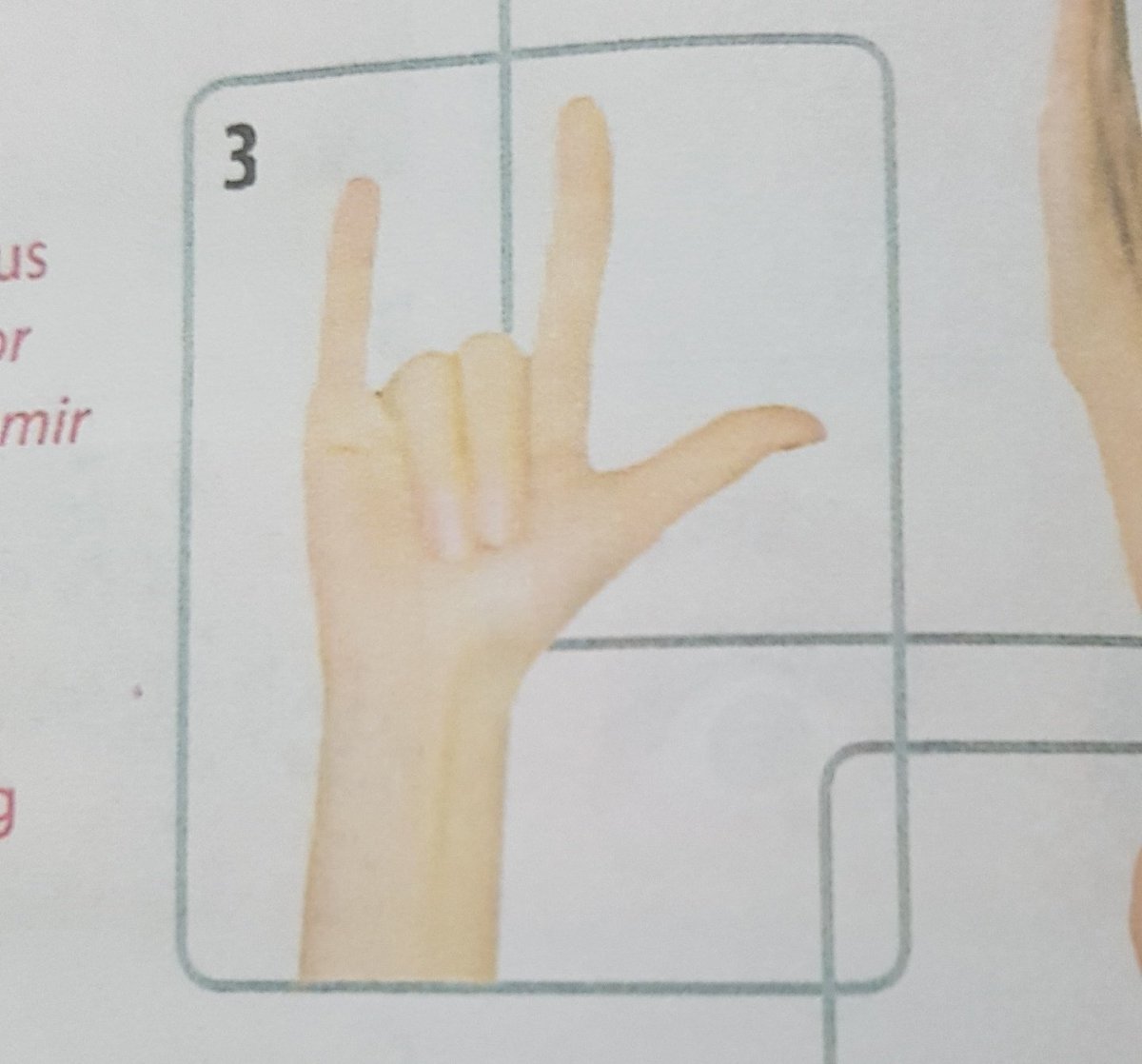 clumsypearl's tweet photo. Seni seviyorum anlamına geldiğini çoook iyi biliyorumm 😂 Army olmak https://t.co/OReY2PrImW
