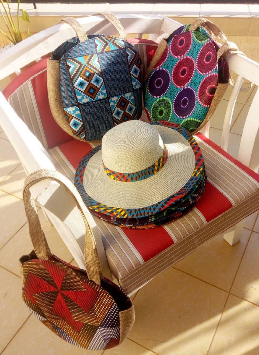 FamAfrican's tweet photo. Summer vibes with this set of a matching bag and sun hat.
0734282389.
#handmadeinkenya #womeninbusiness #blackownedbusiness #nairobikenya #womensfashion #trending #SummerVibes #beachlife #ICanWithAbsa #Easter #ruto #business #IkoKaziKE #buykenyabuildkenya #thursdayvibes https://t.co/ZlWVIqRdsR